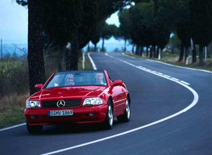 Mercedes_benz_w420_3.jpg