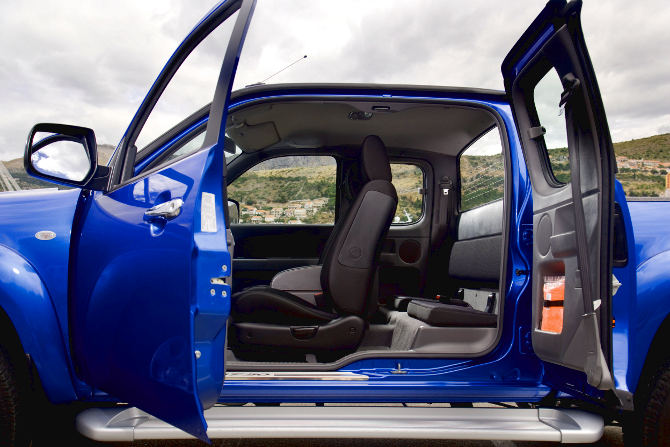 BT_50_FSC_interior_1_w670.jpg