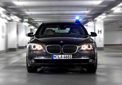 bmw_new_Armored_7Series_Beemer_w500_1.jpg