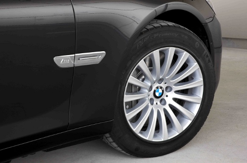 bmw_new_Armored_7Series_Beemer_w500_7.jpg