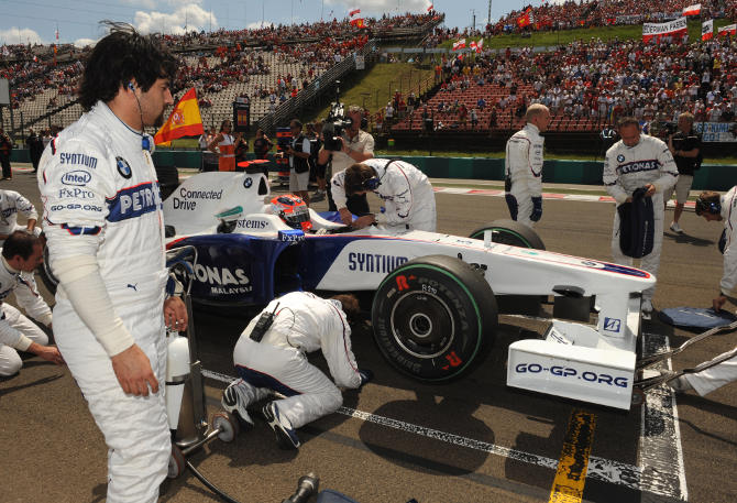 bmw_racing_w670_2.jpg