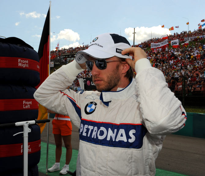 bmw_racing_w670_3.jpg