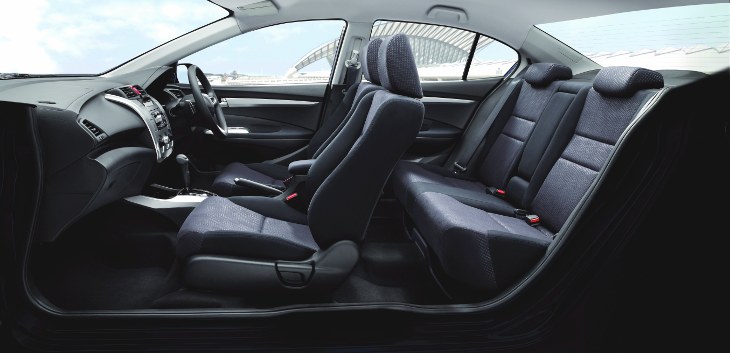 Interior_Bluish_Black_w730.jpg