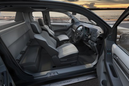 2011_Concept_Chevrolet_Colorado_Show_Truck_Thailand_027__420_x_280_.jpg