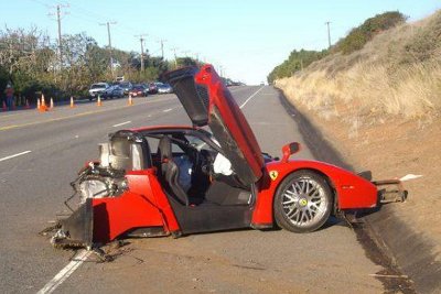 6Ferrari_Enzo_wreck_w400.jpg