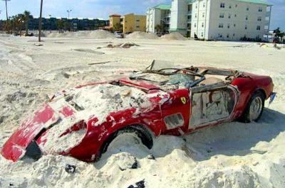 9Ferrari_250_GT_Spyder_wreck_w400.jpg