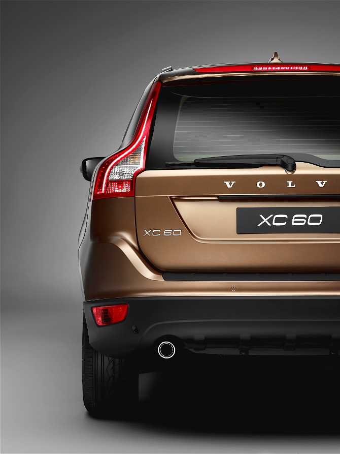 volvo_xc60_w670_p8.jpg